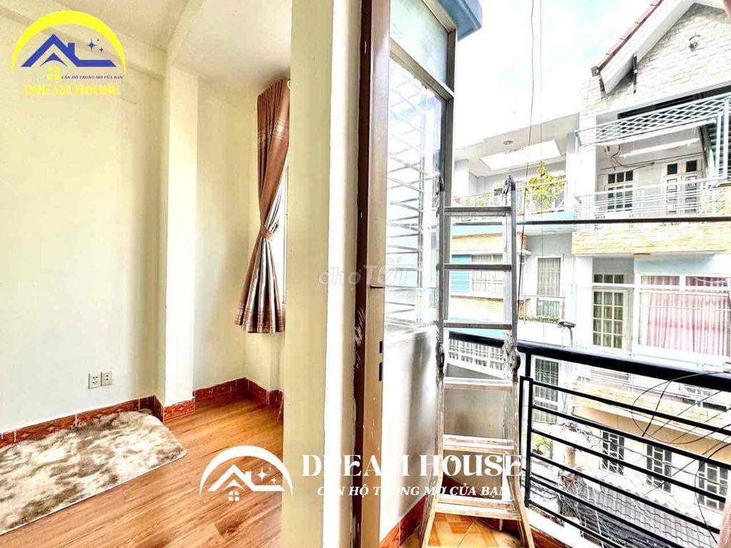 PHÒNG BAN CÔNG CỬA SỔ GIÁ RẺ - NGAY NGÃ TƯ BỐN XÃ