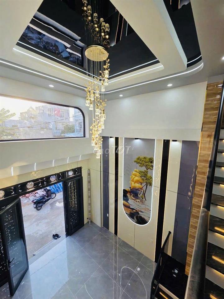 Nhà Cách Nguyễn Thị Tú 200m, Phường Bình Hưng Hoà B, Quận Bình Tân,SHR