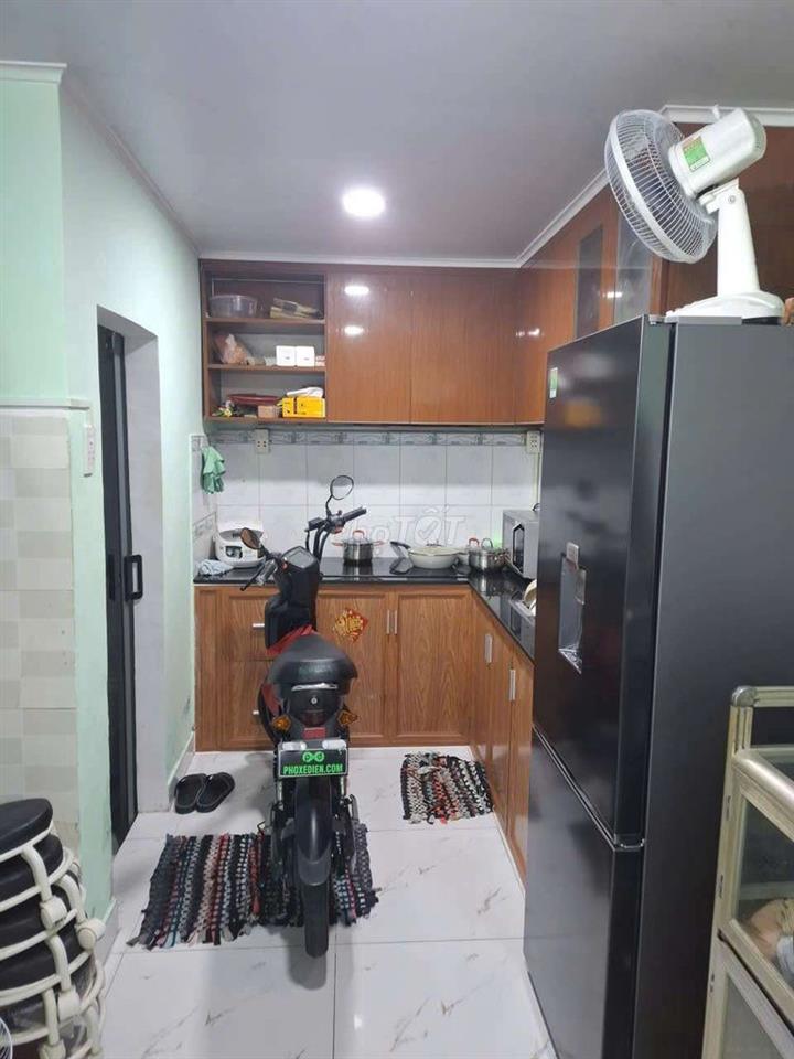 CẦN BÁN 1 CĂN NHÀ NHỎ ĐẸP SÁT QUẬN TÂN PHÚ