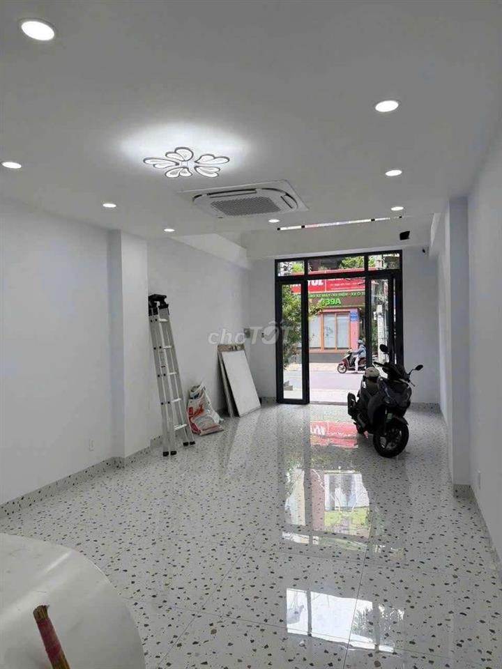 MẶT TIỀN TÂN QUÝ GẦN AEON - 4 TẦNG 4 SÀN SUỐT