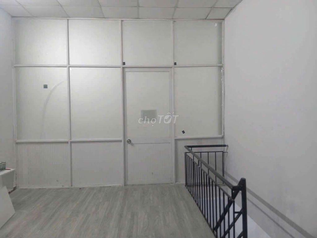NHÀ KẾ BÊN TRƯỜNG ĐẶNG TRẦN CÔN - THPT TÂN BÌNH 2 TẦNG 2PN-2WC 