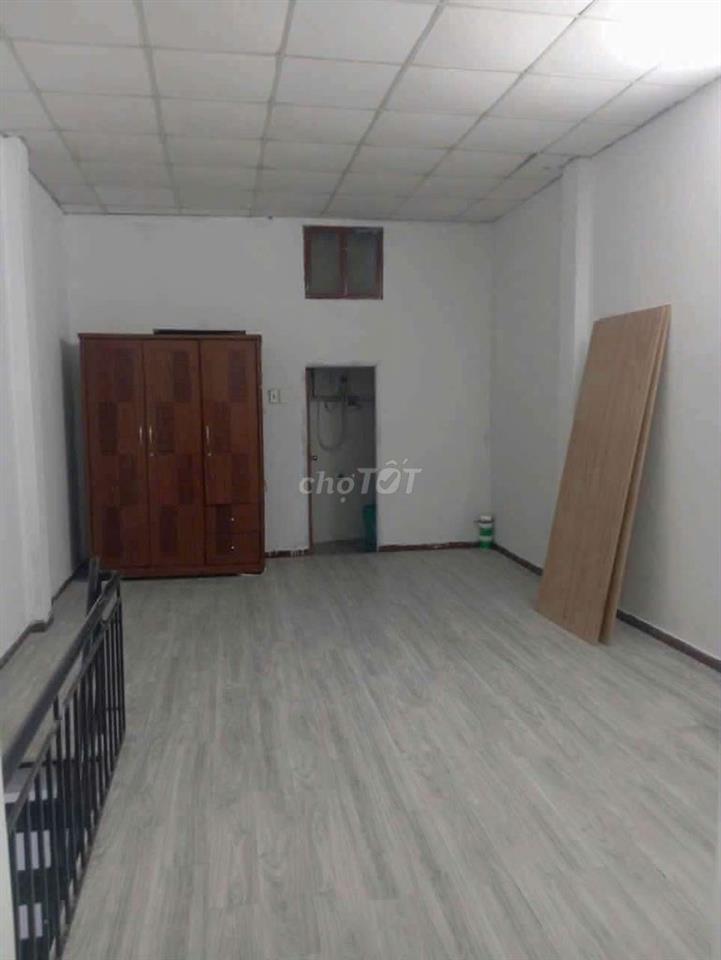 NHÀ KẾ BÊN TRƯỜNG ĐẶNG TRẦN CÔN - THPT TÂN BÌNH 2 TẦNG 2PN-2WC 