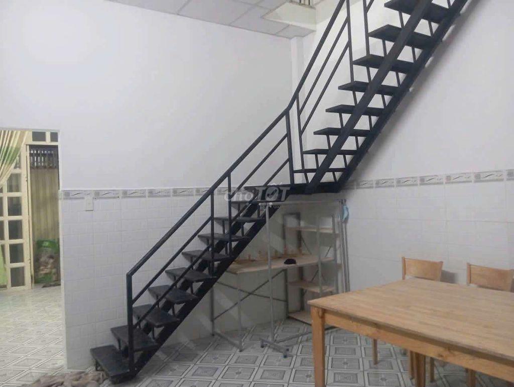 NHÀ KẾ BÊN TRƯỜNG ĐẶNG TRẦN CÔN - THPT TÂN BÌNH 2 TẦNG 2PN-2WC 