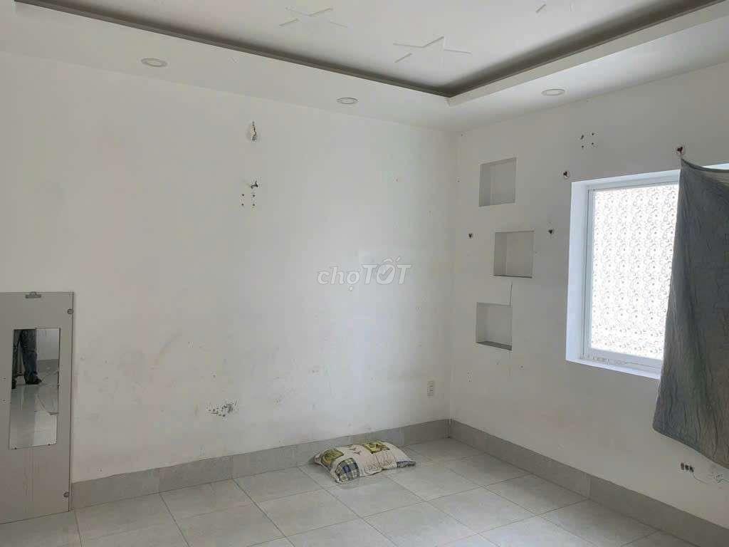 CHO THUÊ NHÀ 3PN MASTER - 4 TẦNG SÂN THƯỢNG ĐƯỜNG LŨY BÁN BÍCH