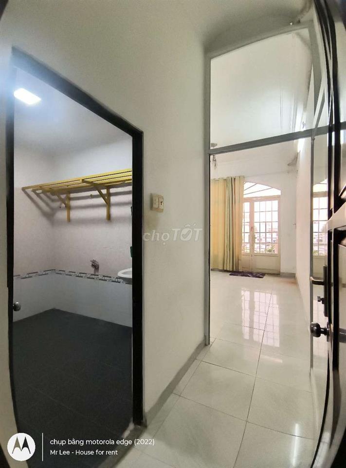 NHÀ CHO THUÊ HẺM XE TẢI 5PN-3WC LÀM KHO, VĂN PHÒNG, MAY, THÊU, DẠY HỌC