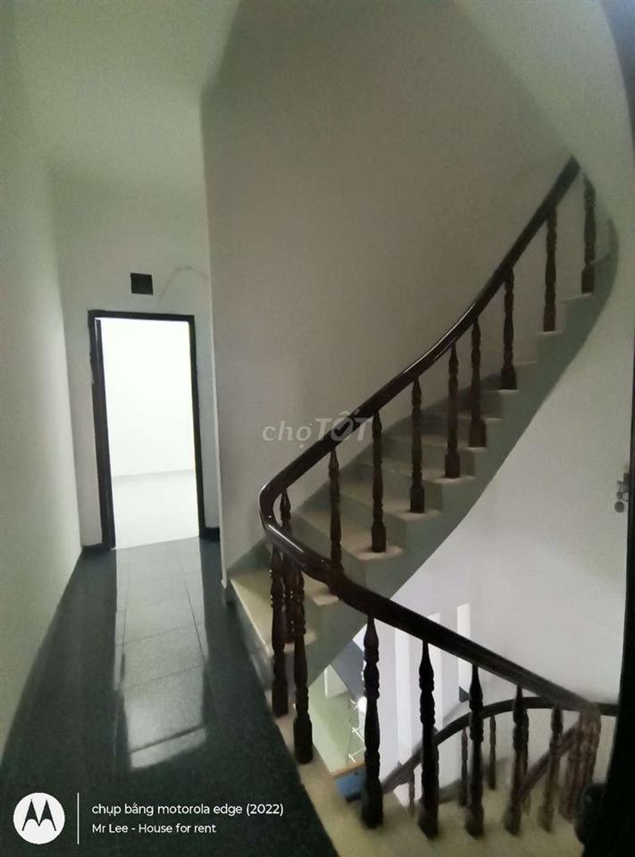 NHÀ CHO THUÊ HẺM XE TẢI 5PN-3WC LÀM KHO, VĂN PHÒNG, MAY, THÊU, DẠY HỌC