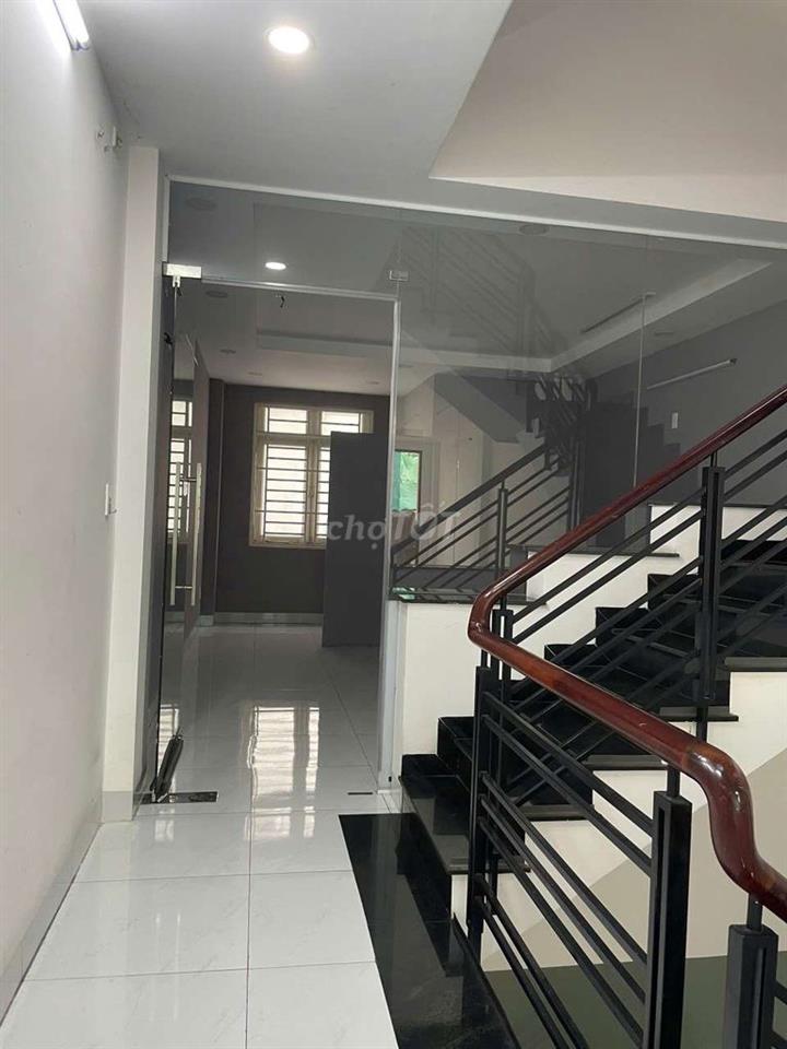 MTKD LÊ THÚC HOẠCH 5 TẦNG 8PN-5WC GẦN TRƯỜNG HỌC, DÂN CƯ ĐÔNG ĐÚC