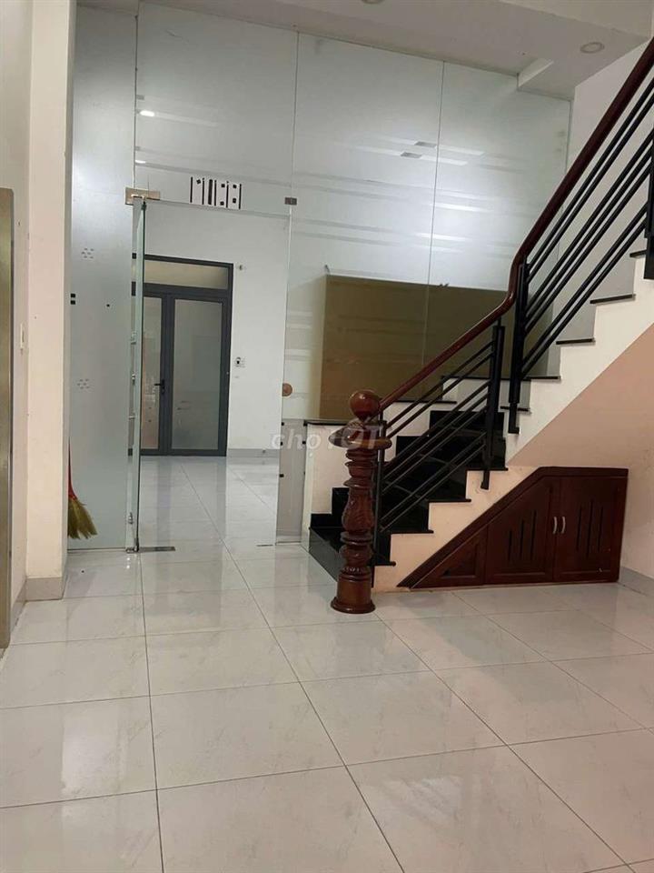 MTKD LÊ THÚC HOẠCH 5 TẦNG 8PN-5WC GẦN TRƯỜNG HỌC, DÂN CƯ ĐÔNG ĐÚC