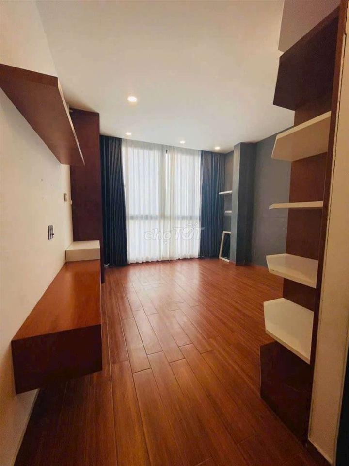 CHO THUÊ NHÀ HẺM 8M TÂN HƯƠNG 3 TẦNG SÂN THƯỢNG 4PN-5WC 
