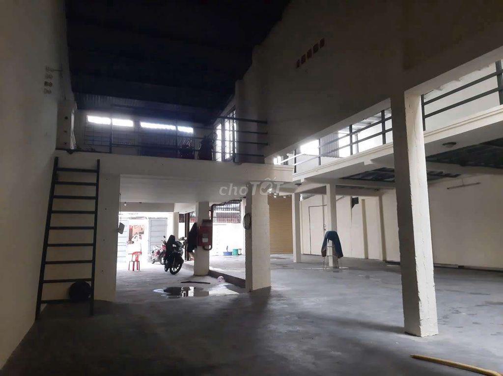 CHO THUÊ KHO XƯỞNG 12*30M NỞ HẬU 20M DTSD440M2 ĐƯỜNG VƯỜN LÀI