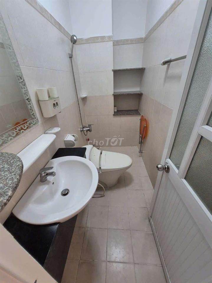 CHO THUÊ NHÀ MỚI MẶT TIỀN ĐƯỜNG GẦN SÂN BAY - ETOWN - AEON 3PN-3WC 