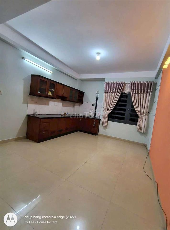 CHO THUÊ NHÀ HẺM XE TẢI THÔNG 3 TẦNG SÂN THƯỢNG 3PN-4WC TÂN SƠN NHÌ