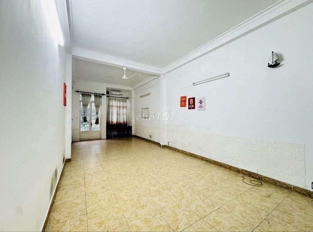 CHO THUÊ NHÀ XE HƠI VÀO NHÀ - GẦN AEON - 3 TẦNG SÂN THƯỢNG 4PN-3WC 