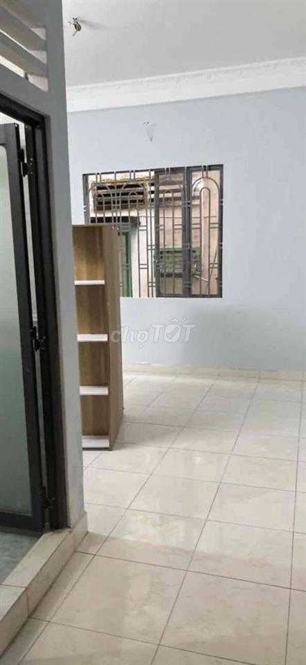 CHO THUÊ NHÀ HẺM XE TẢI - 3 TẦNG - 4PN-4WC GẦN AEON - SÂN BAY - ETOWN 