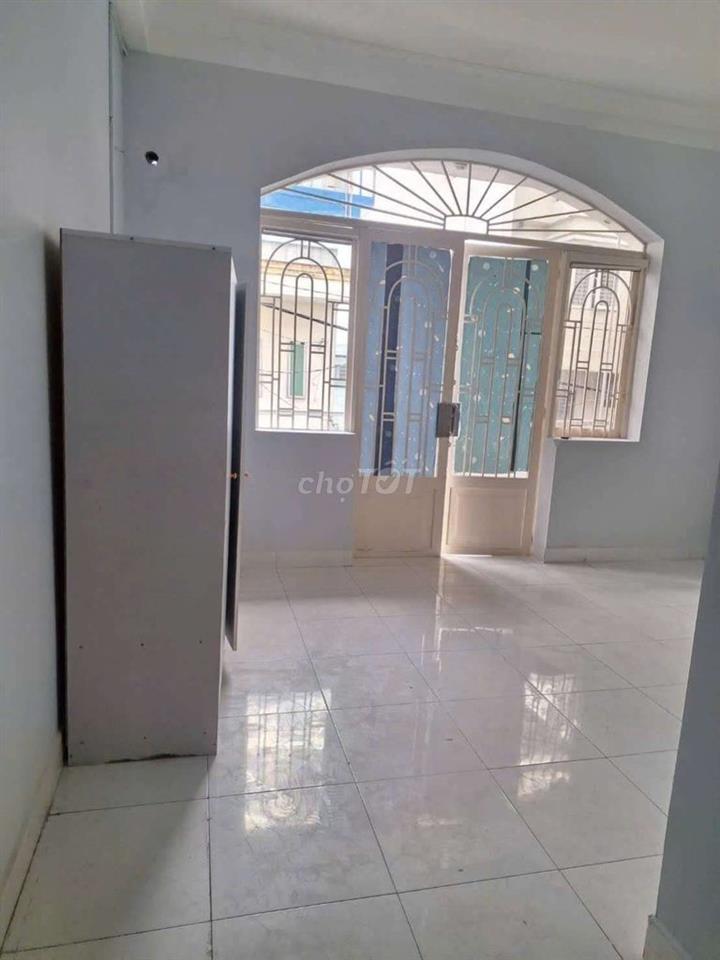 CHO THUÊ NHÀ HẺM XE TẢI - 3 TẦNG - 4PN-4WC GẦN AEON - SÂN BAY - ETOWN 