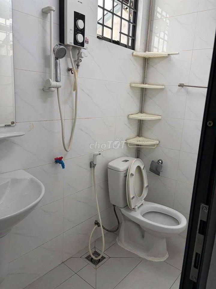 CHO THUÊ NHÀ HẺM XE TẢI THÔNG THOẠI NGỌC HẦU 4,5*18M 2 TẦNG 2PN-2WC 