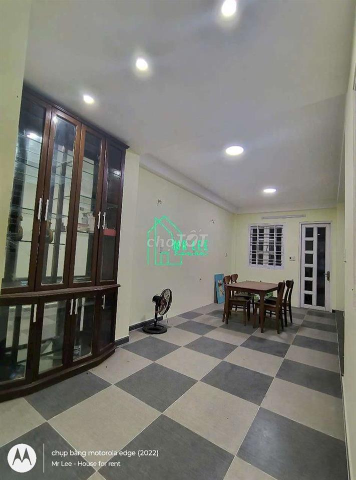 CHO THUÊ NHÀ MẶT TIỀN ĐỖ NHUẬN - 3 TẦNG SÂN THƯỢNG 3PN-4WC GẦN AEON 