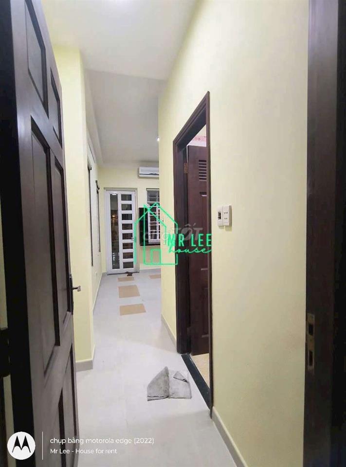 CHO THUÊ NHÀ MẶT TIỀN ĐỖ NHUẬN - 3 TẦNG SÂN THƯỢNG 3PN-4WC GẦN AEON 