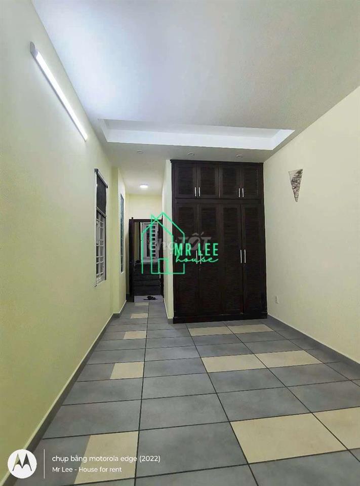 CHO THUÊ NHÀ MẶT TIỀN ĐỖ NHUẬN - 3 TẦNG SÂN THƯỢNG 3PN-4WC GẦN AEON 