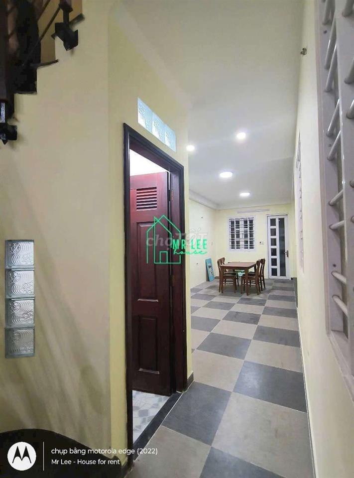 CHO THUÊ NHÀ MẶT TIỀN ĐỖ NHUẬN - 3 TẦNG SÂN THƯỢNG 3PN-4WC GẦN AEON 
