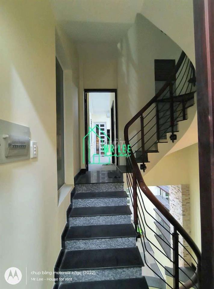 CHO THUÊ NHÀ MẶT TIỀN ĐỖ NHUẬN - 3 TẦNG SÂN THƯỢNG 3PN-4WC GẦN AEON 