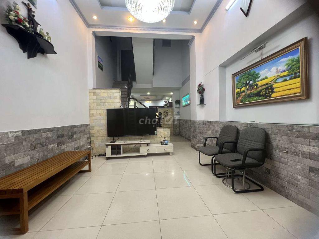 CHO THUÊ NHÀ FULL NỘI THẤT ĐƯỜNG LÊ NIỆM 3 TẦNG SÂN THƯỢNG 4PN-5WC 