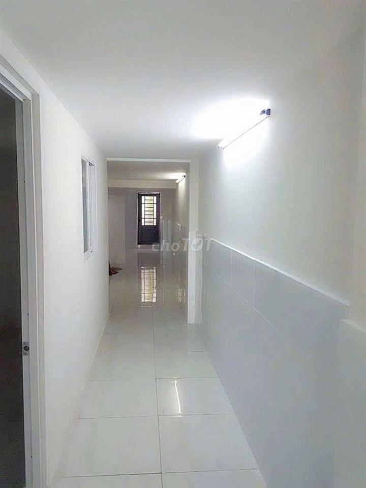 CHO THUÊ NHÀ ĐƯỜNG NGUYỄN HỮU TIẾN 2PN-2WC GẦN AEON TÂN PHÚ 