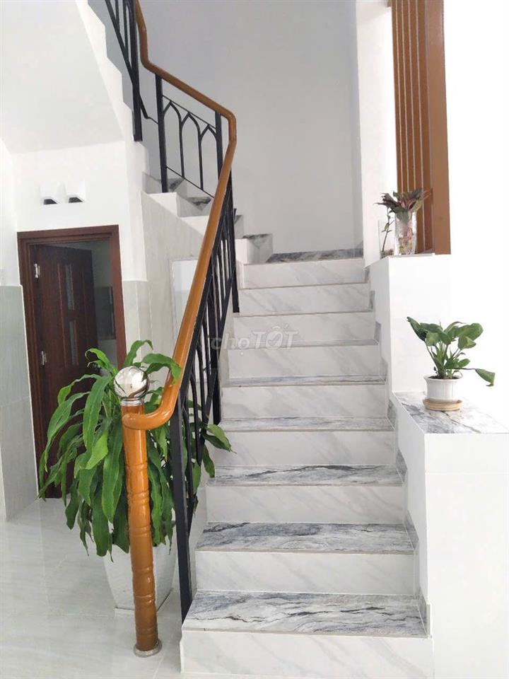 CHO THUÊ NGUYÊN CĂN, NHÀ MẶT TIỀN 2 TẦNG ĐỦ NỘI THẤT, 6x14