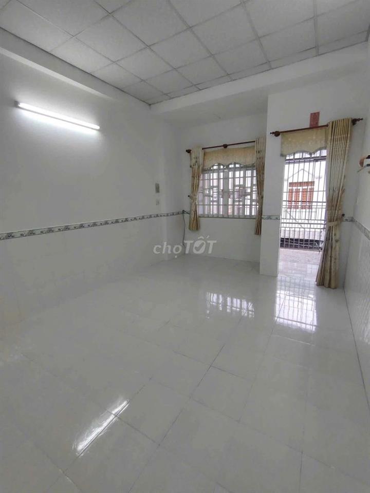Nhà đường Ao Đôi [4x11, 3 lầu, 5pn, 5toilet] sẵn 2 máy lạnh