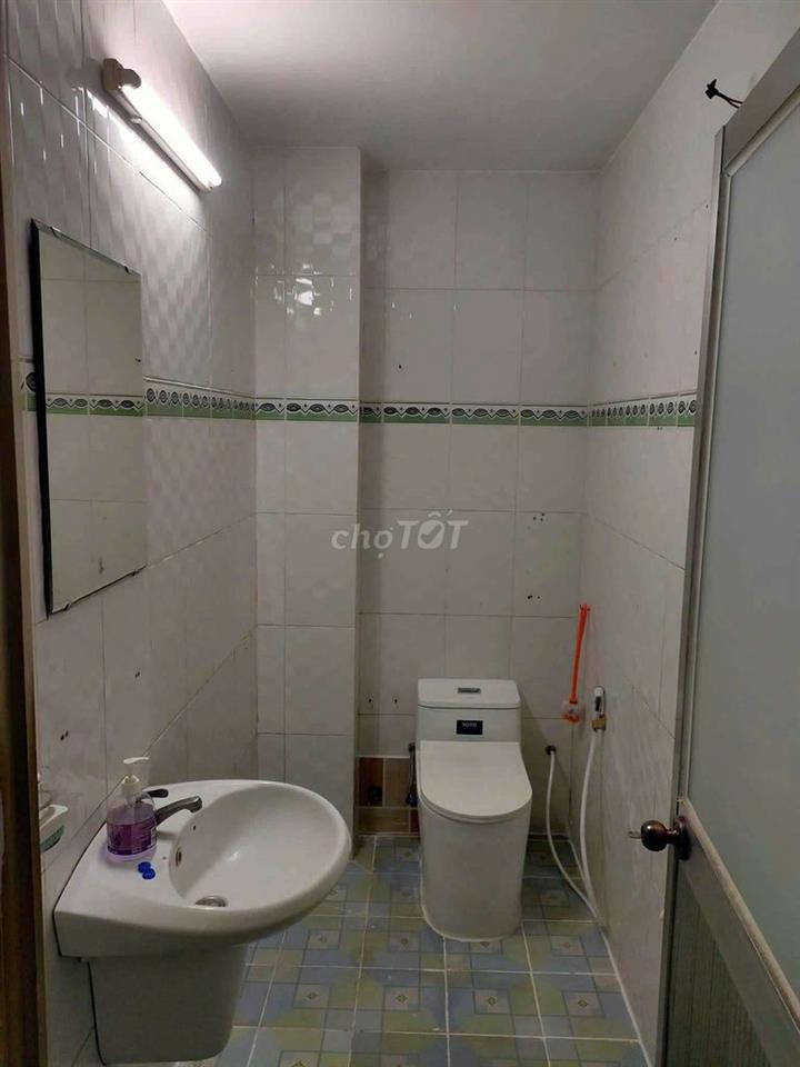 Nhà đường Ao Đôi [4x11, 3 lầu, 5pn, 5toilet] sẵn 2 máy lạnh