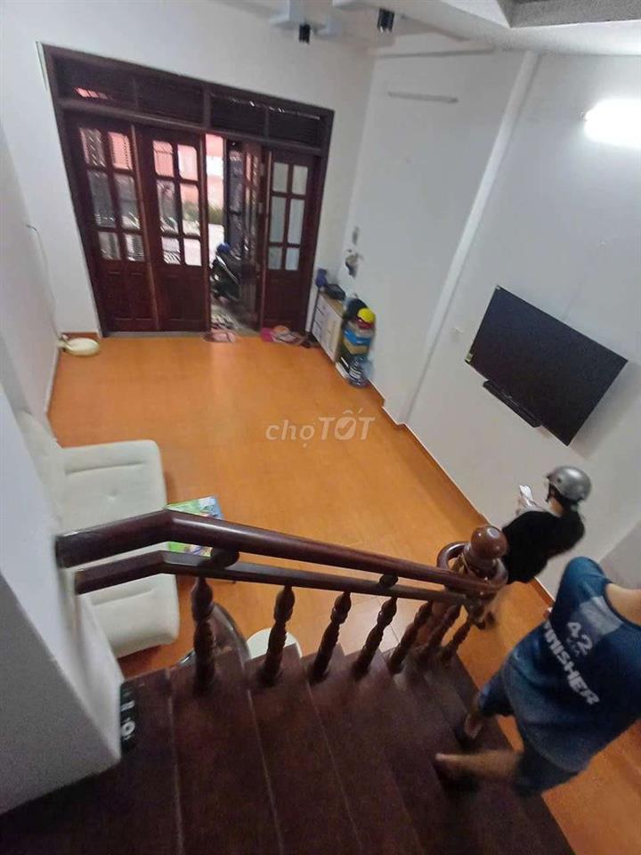Nhà đường LÊ VĂN QUỚI [4x18, 3lầu, 4pn, 3toilet] 12tr/tháng