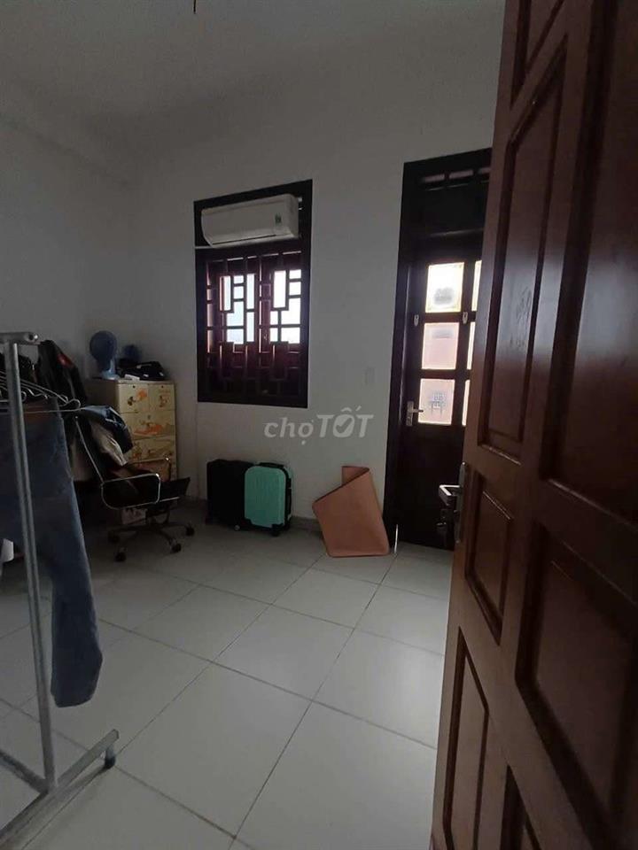 Nhà đường LÊ VĂN QUỚI [4x18, 3lầu, 4pn, 3toilet] 12tr/tháng