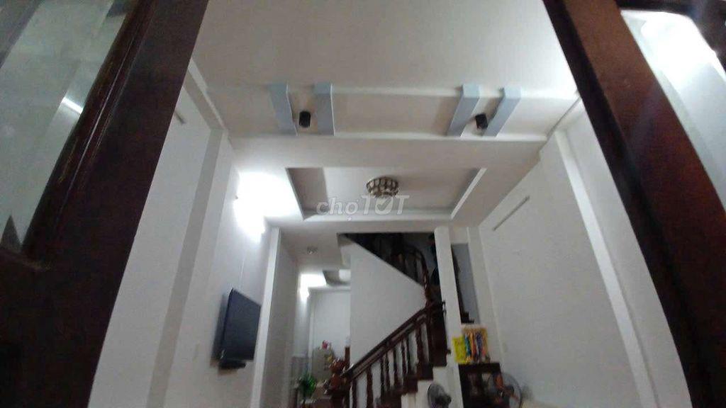 Nhà đường LÊ VĂN QUỚI [4x18, 3lầu, 4pn, 3toilet] 12tr/tháng