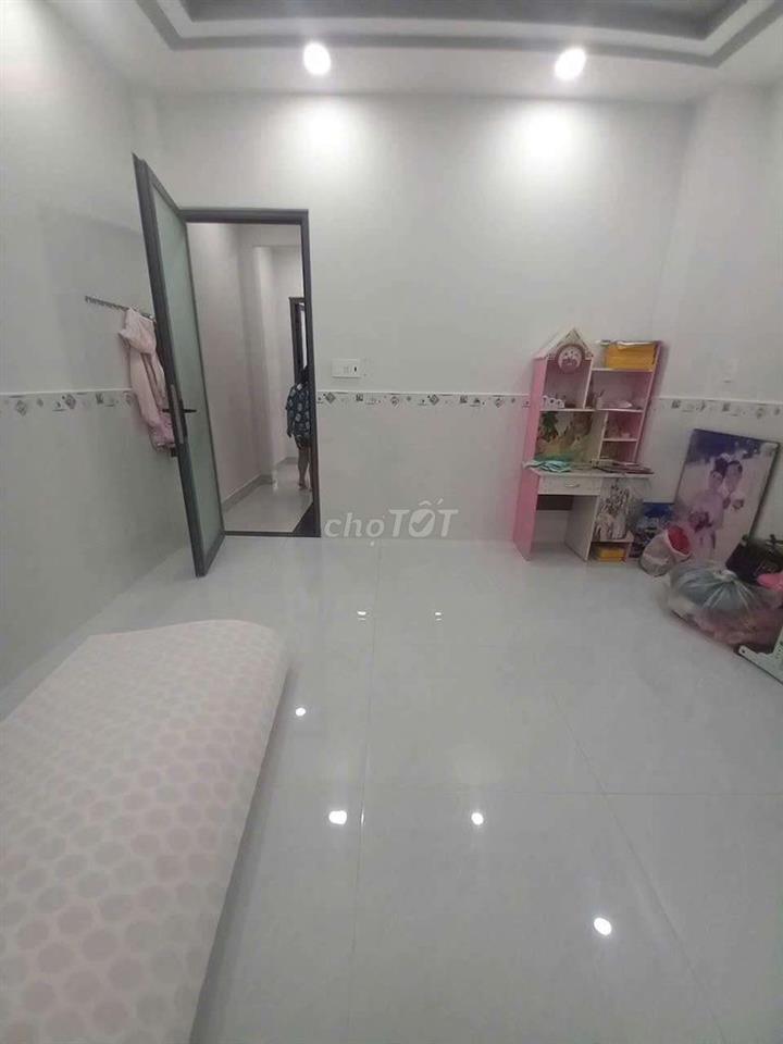 Nhà Lê Văn Quới [4x12, 3 lầu, 3pn, 3toilet]
