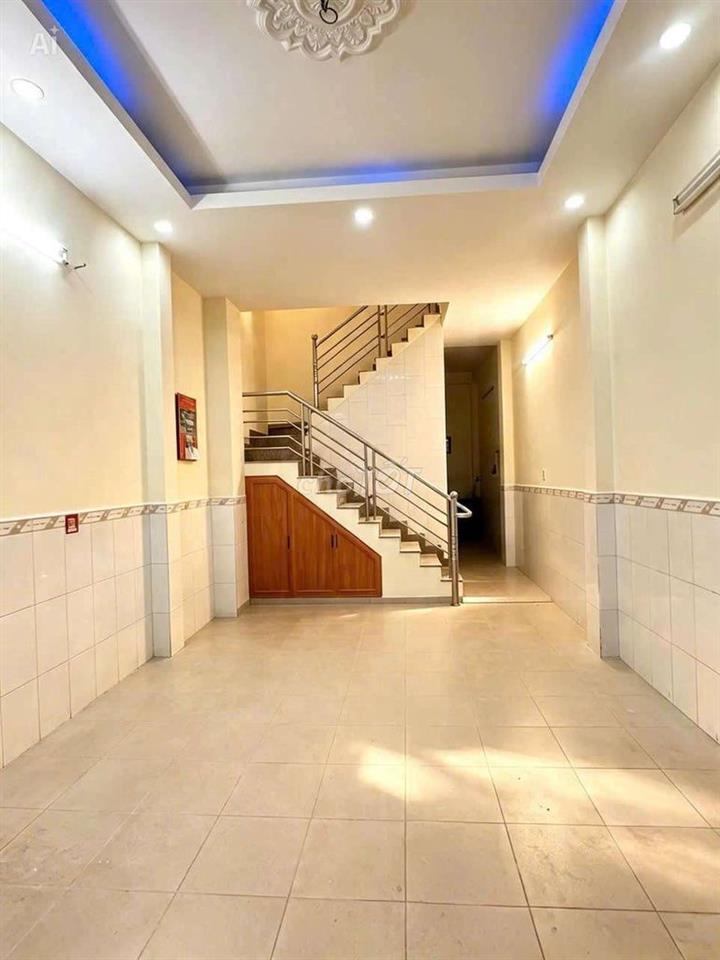 Nhà LẠC LONG QUÂN [4x11, 3 lầu, 4pn, 3toilet] 15tr/tháng