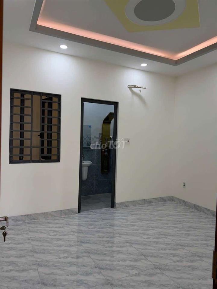 Nhà MT đường CHIẾN LƯỢC [4x20, 3 lầu, 3pn, 3toilet]