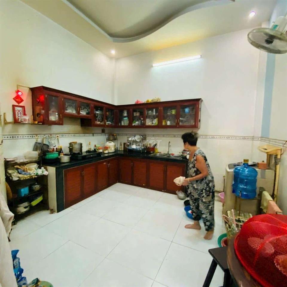 Nhà Hương Lộ 2 [4x12, 1 lầu, 2pn, 2toilet] 9tr/tháng