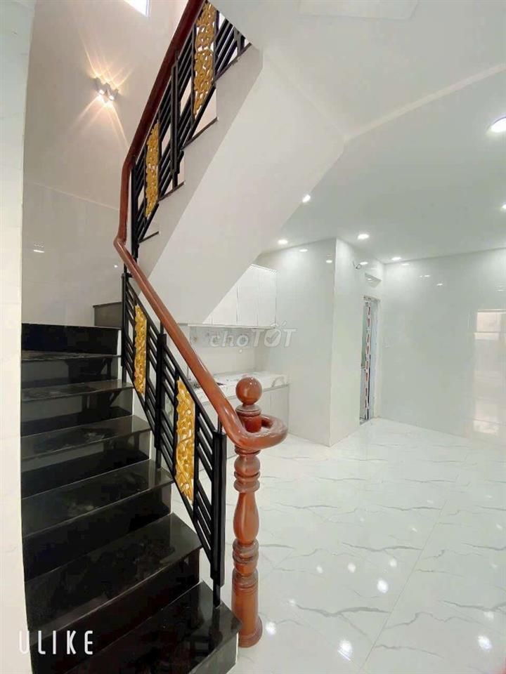 Nhà PHAN ĐÌNH PHÙNG [4x17, 3 lầu, 4pn, 3toilet] sẵn 3 máy lạnh