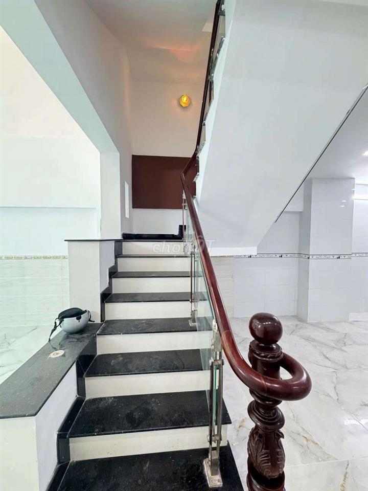 Nhà LÊ ĐÌNH CẨN [5x18, 2 lầu, 3pn, 3toilet] 13tr/tháng