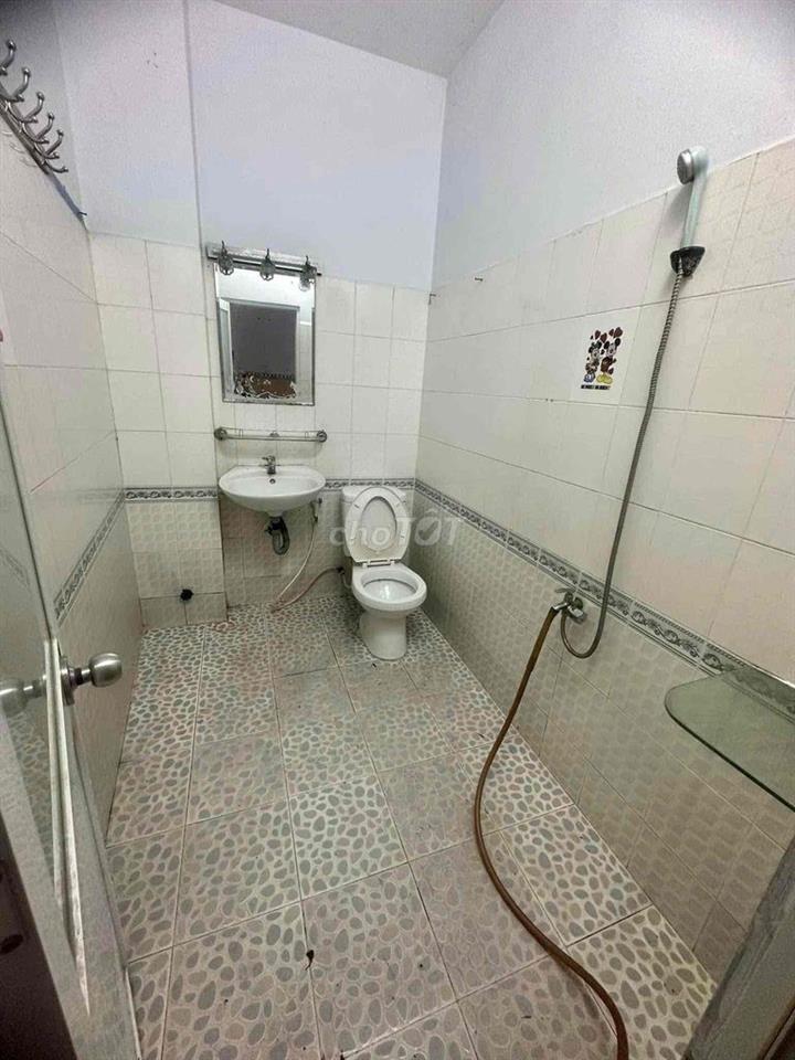 Cho thuê nhà nguyên căn 1 lửng 1 lầu đường số 14 lê Văn Quới