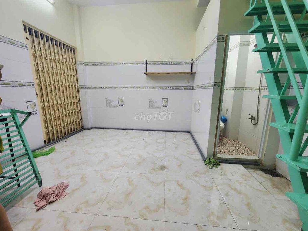nhà đường phú thọ hoà chính chủ sổ hồng riêng -1 lầu hẻm xe hơi