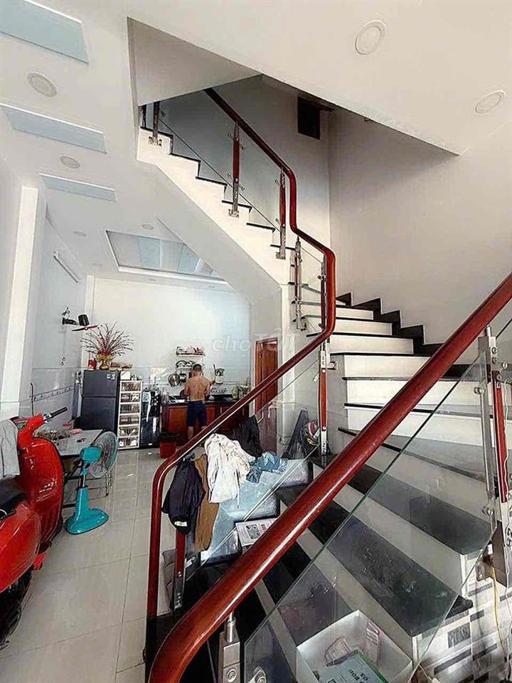 NHÀ [ 4 x 12] 2 lầu 4PN ,3WC —ẤP CHIẾN LƯỢC ,BÌNH TÂN