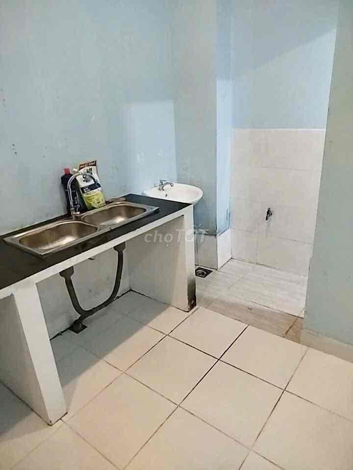 NHÀ [ 3 x10] 1 lầu (1PN,2WC) ,hẻm oôt,đường chiến lược,bình tân
