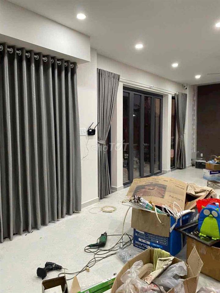 💥BIỆT THỰ NGAY KHU 4 XÃ [ 10 x 30 ] 2 TẦNG (3PN,4WC) FUL NỘI THẤT💥