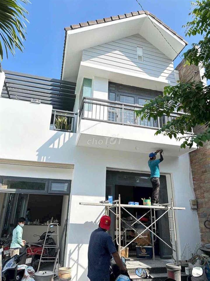💥BIỆT THỰ NGAY KHU 4 XÃ [ 10 x 30 ] 2 TẦNG (3PN,4WC) FUL NỘI THẤT💥