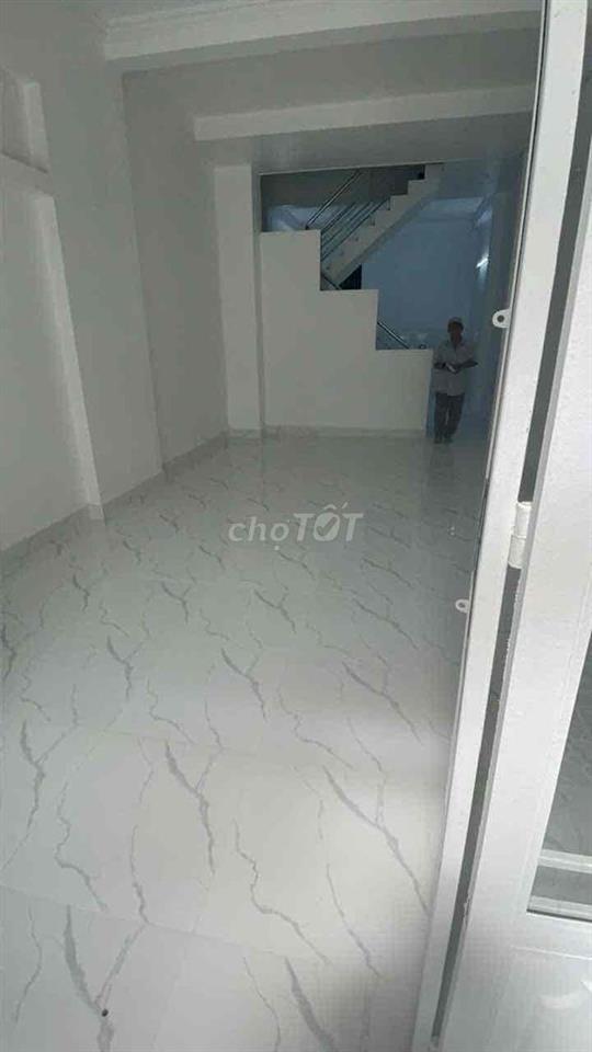 NHÀ MTKD PHƯỜNG PHÚ TRUNG [ 4 x 25] 2 lầu 1 sân thượng (4pn,4WC)