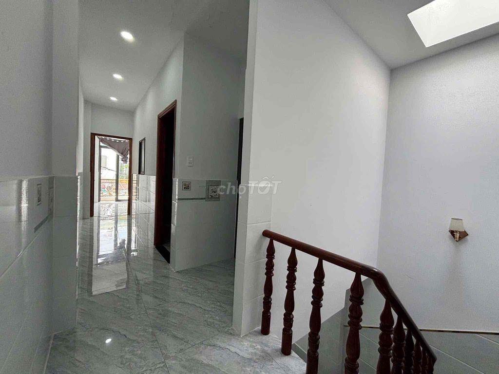 NHÀ ĐẸP MỚI 100 % [ 4 x 20] 1 lầu (3PN,2WC ) ĐƯỜNG MÃ LÒ —Bình Tân