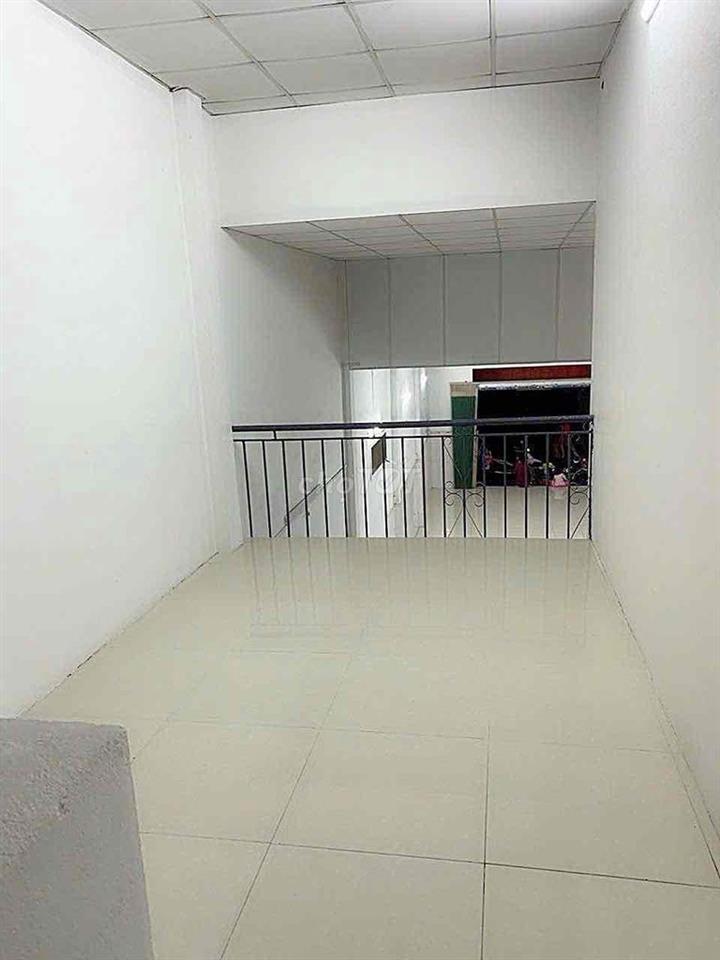NHÀ [ 6 x 23] 1 lửng đúc (2Pn,2Wc) MTKD KHU KÊNH NƯỚC ĐEN,Bình Tân