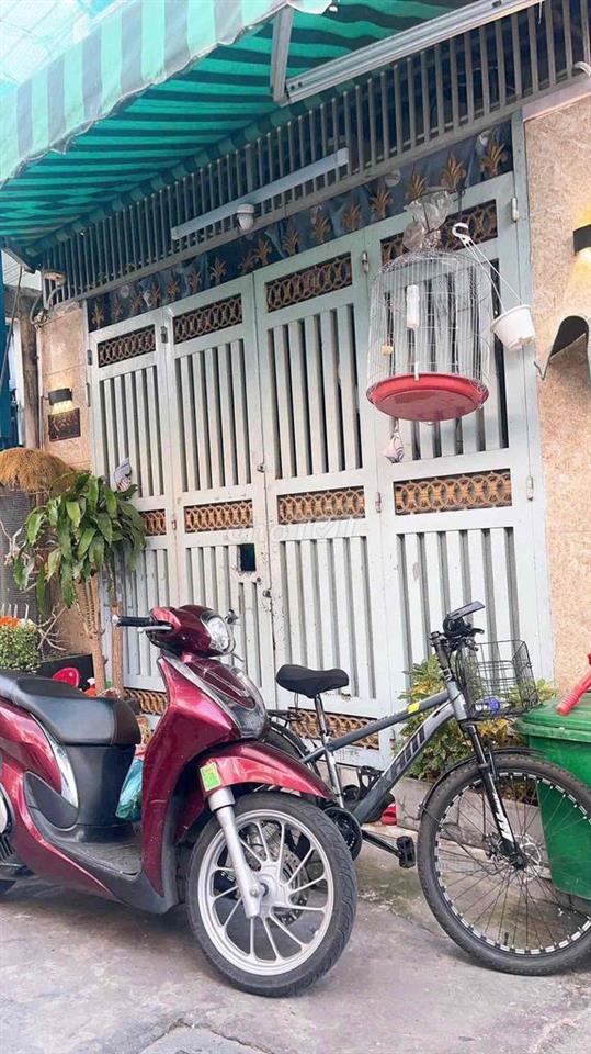 Nhà [ 4 x 16 ] 1 lầu 4pn,2wc,đường  lê Văn Quới,Bình tân