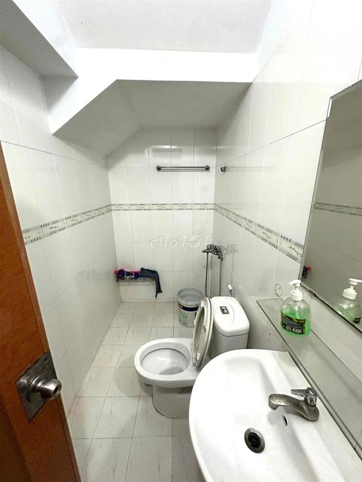 NHÀ [ 4 x 16] 2 lầu,sân thượng (3PN,3WC) hẻm 8 thông ,KHU TÂN HƯƠNG,TP